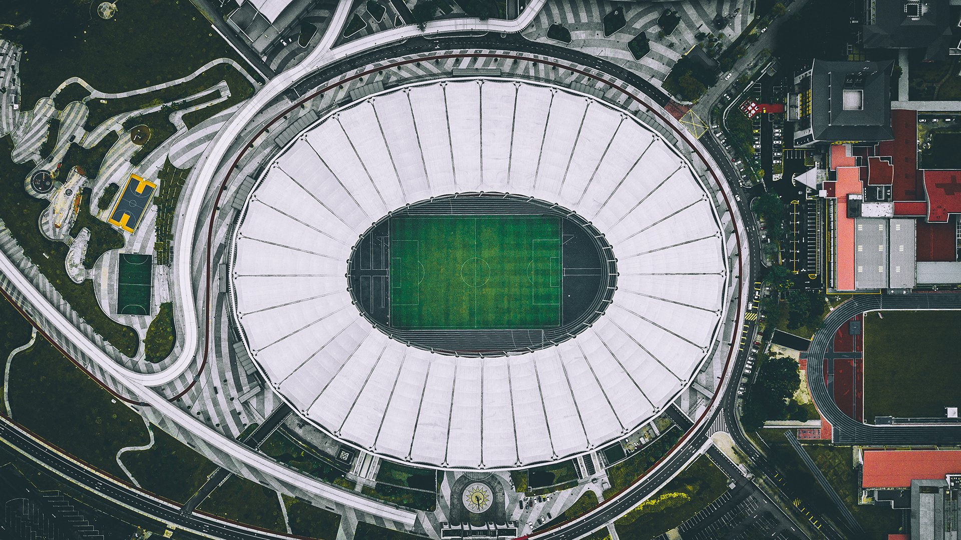惊天大冷门!喀麦隆横扫芬兰,苏亚雷斯致命一击引爆2026世界杯